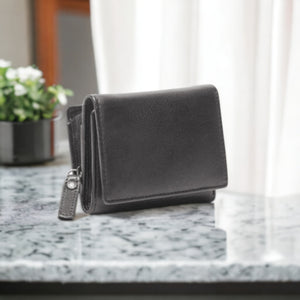 Black Leather Wallet -Vikky - BeltUpOnline